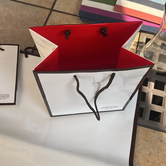 Set of 4 COACH original shopping bags - Picture 3 of 5